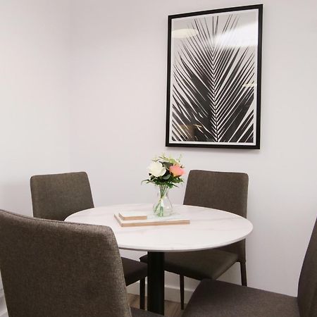 Apartment 46 Luna With Free Parking Йорк Екстер'єр фото