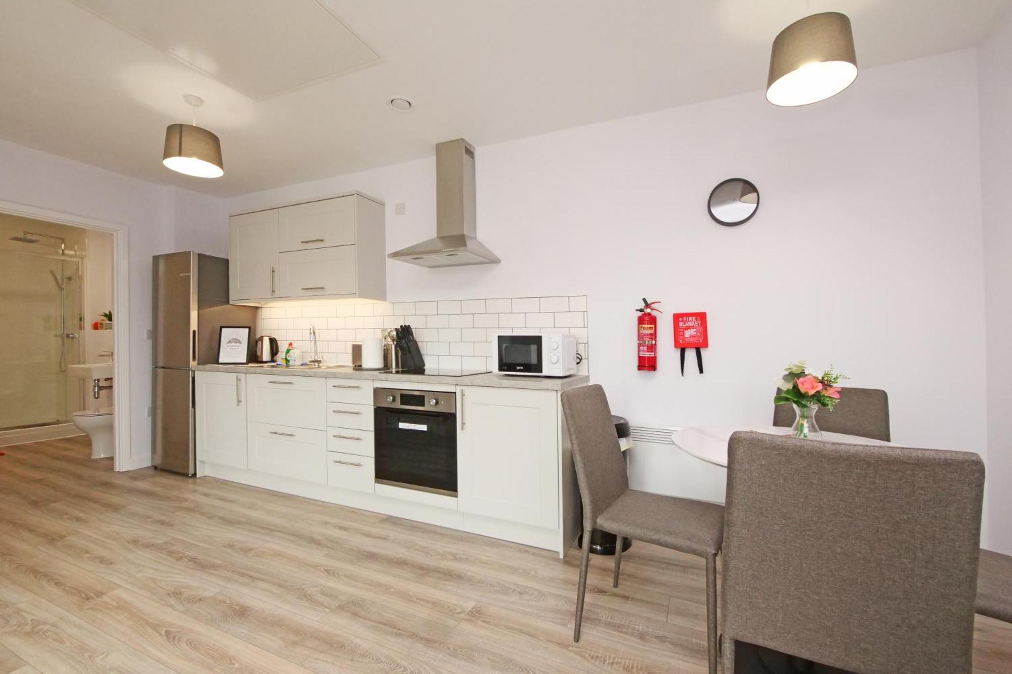 Apartment 46 Luna With Free Parking Йорк Екстер'єр фото